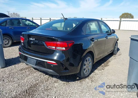 2022 Kia Rio Lx z USA, uszkodzony, nr VIN 3KPA24AD3NE479780